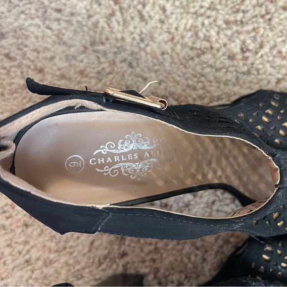 Charles Albert Black Heels - Picture 4 of 4